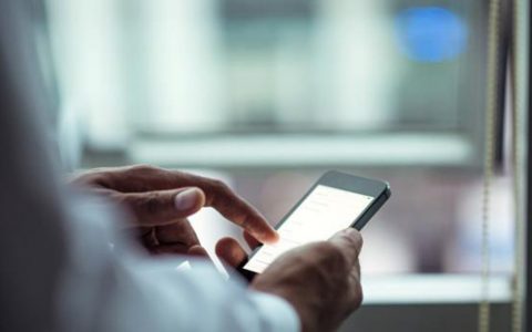 线上配资微信配资炒股安全吗？