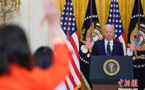 配资炒股公司 派出国民警卫队！美国亚利桑那州长谴责拜登无视边境非法移民危机