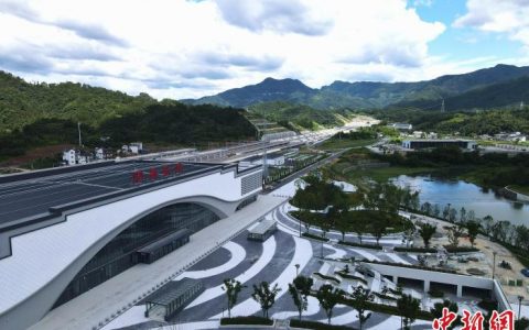 至尊配资 串起世界级黄金旅游线 杭昌高铁黄昌段将建成通车